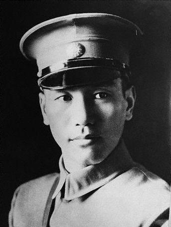 Chiang_Kai-shek-young.jpg