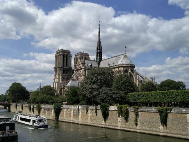 Cathedrale Notre-Dame de Paris.jpg