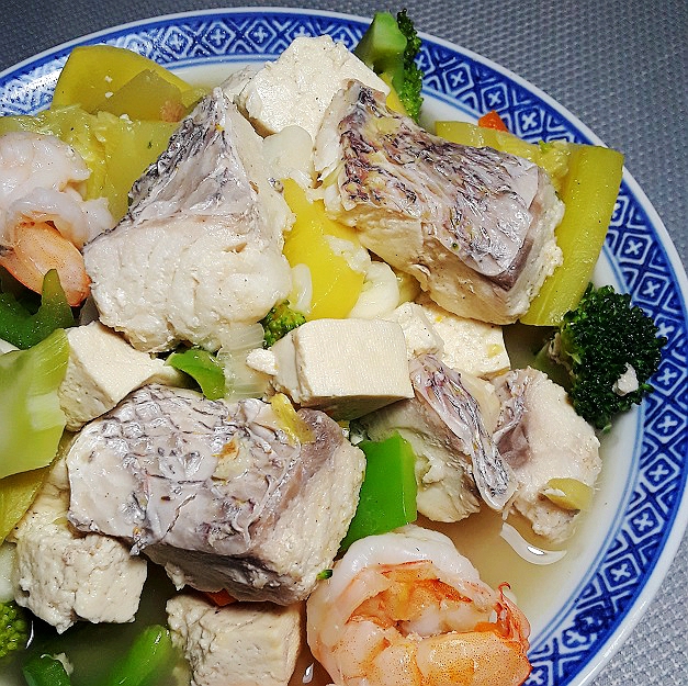 鸡汤煲海鲜豆腐.jpg