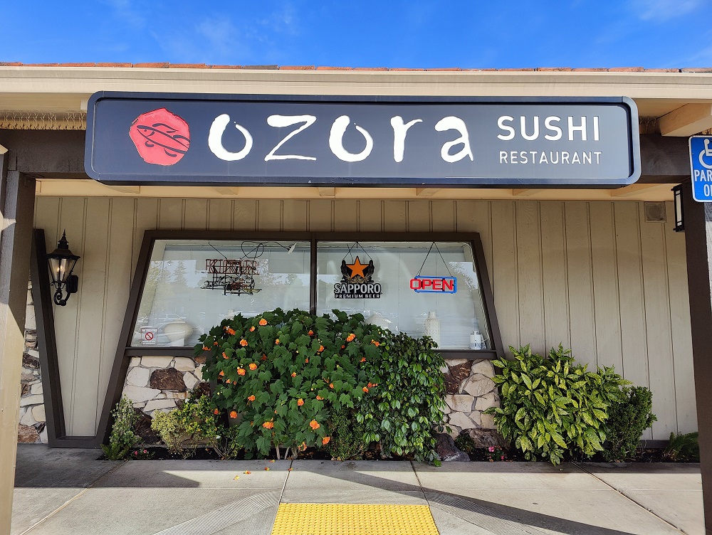 0-0-2 0-0-1 Ozoka Sushi  2.jpg