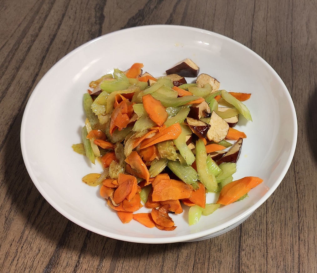 20241111044141_15001.jpg 3-2 西芹炒胡蘿蔔.jpg