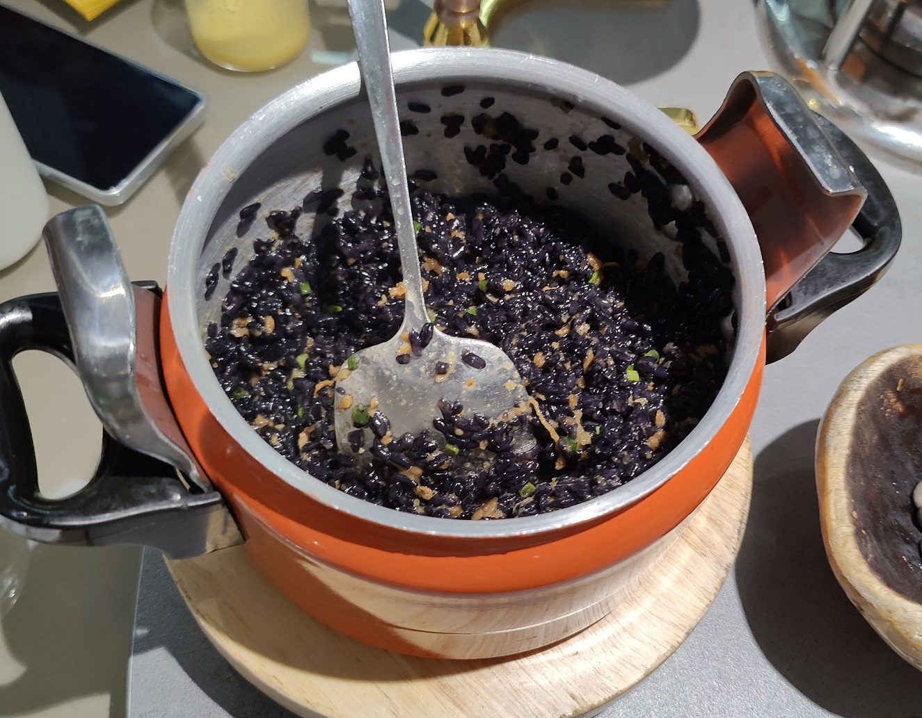 20250114041632_49421.jpg 1 煤饼饭.jpg