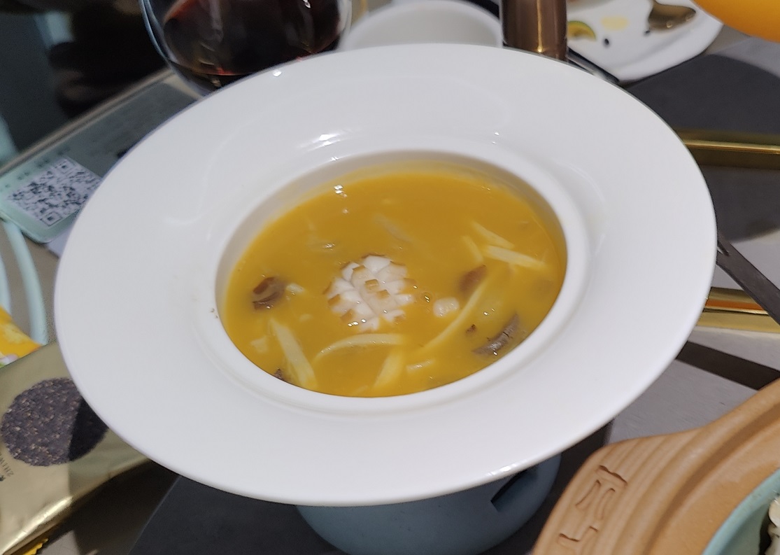 20250114041703_46405.jpg 4 佛跳墙-每人一碗.jpg