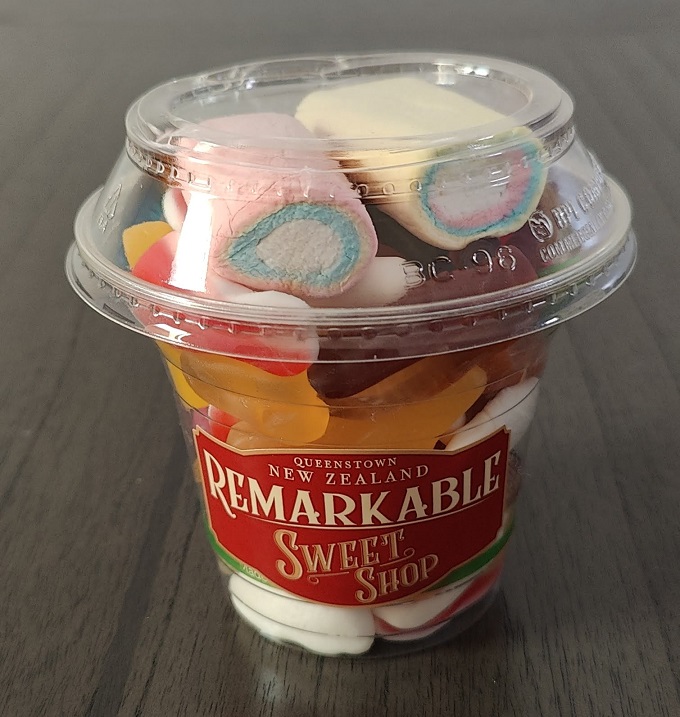 20250210040326_10884.jpg 10 我們買給阿立三世的新西蘭著名糖果.jpg