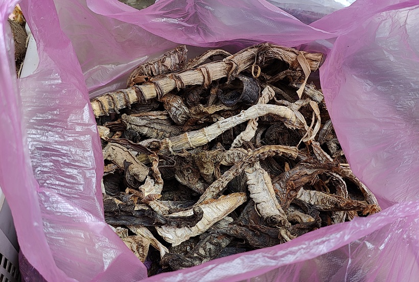 20250214045856_76718.jpg 2-0 仙居农贸市场买的烙笋.jpg