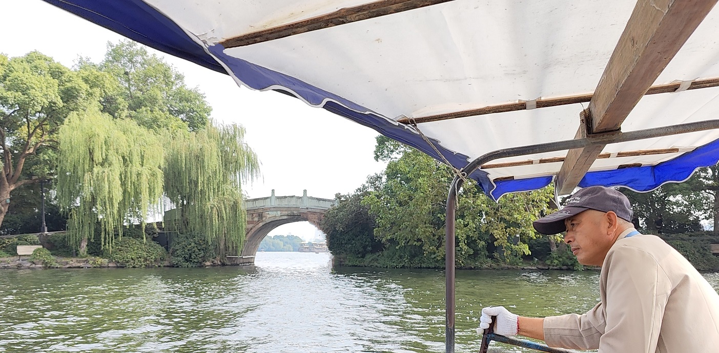 20250222043312_48977.jpg 1-0 我們要到裡面去.jpg