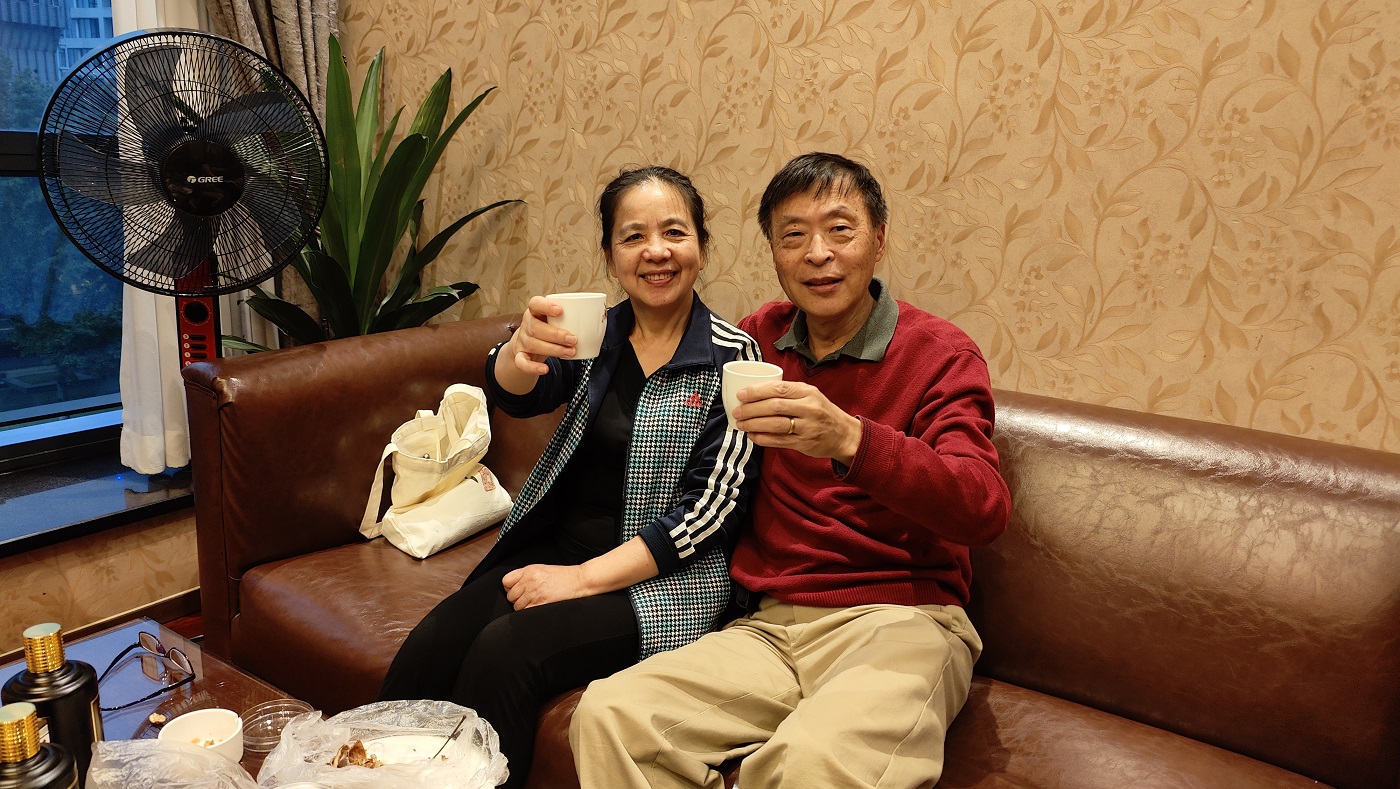 20250319055318_76509.jpg 1-3 以茶代酒-乾杯.jpg