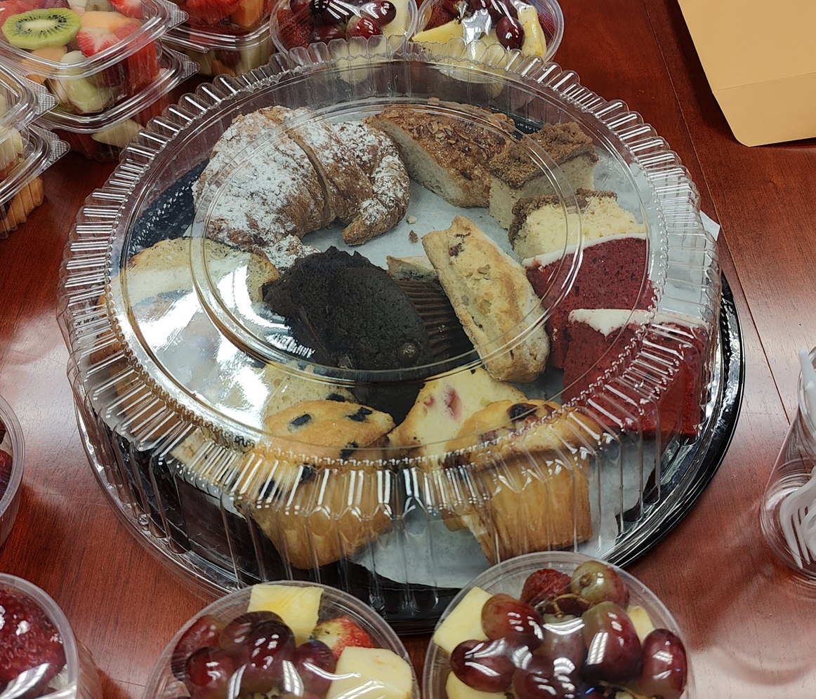 20251025034041_47413.jpg 3-8-2 玛芬-可颂牛角包等.jpg